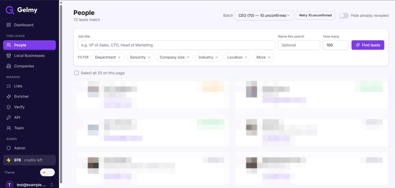 Gelmy-dashboard met zoekfilters; de persoonskaarten zijn bewust onleesbaar gemaakt