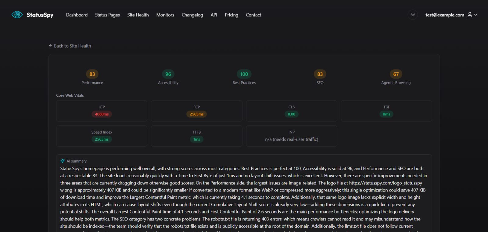 StatusSpy-rapport met scores, Core Web Vitals en een AI-samenvatting